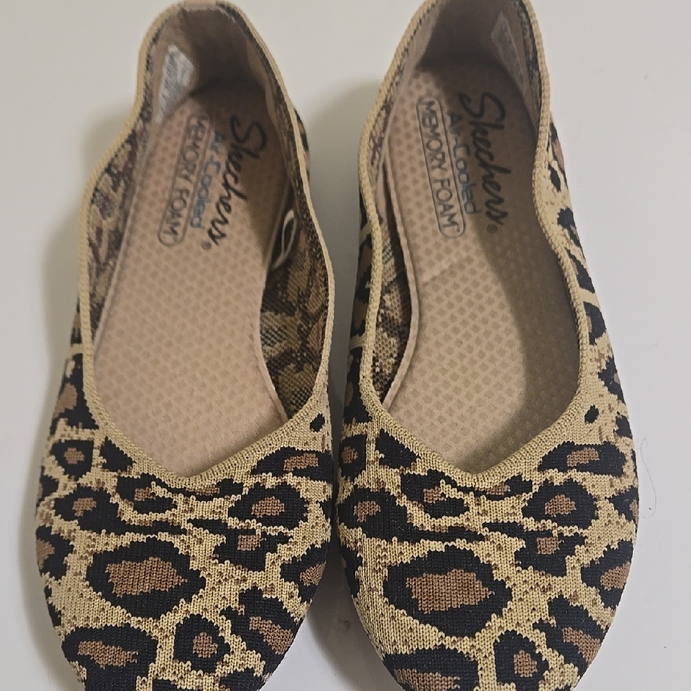Skechers Women's Leopard Print Flats